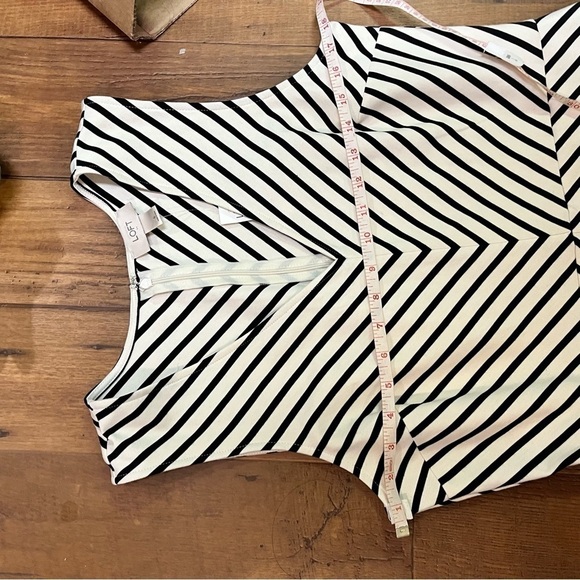 Loft Sleeveless Striped Dress Size 6 T1 - Picture 6 of 6